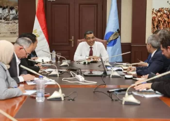 محافظ البحر الأحمر يبدأ مهامه باجتماع موسع لمتابعة مشروعات المياه والصرف الصحي 7 - جريدة الجمهورية محافظ البحر الأحمر يبدأ مهامه باجتماع موسع لمتابعة مشروعات المياه والصرف الصحي