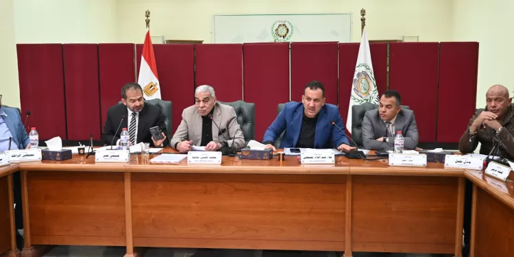 تنسيق مكثف بين مجلس أمناء العاشر وجهاز المدينة لتسريع الاستجابة لشكاوى المواطنين 1 - جريدة الجمهورية تنسيق مكثف بين مجلس أمناء العاشر وجهاز المدينة لتسريع الاستجابة لشكاوى المواطنين