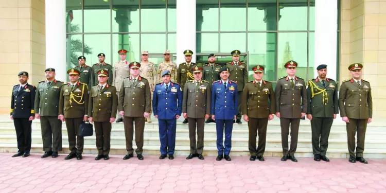 الفريق أحمد خليفة يعود إلى أرض الوطن عقب انتهاء زيارته الرسمية لدولة الكويت 1 - جريدة الجمهورية «زيزو» و«تريزيجيه» يواصلان التأهيل