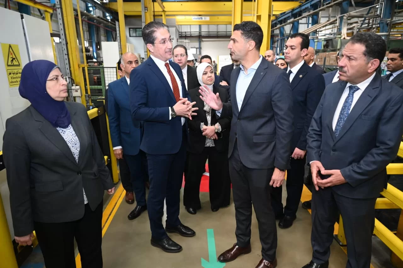 في أولى جولاته الميدانية.. وزير الصناعة: ملتزمون بدعم المصانع لرفع نسبة المكون المحلي وتطوير كفاءة الموردين 2 - جريدة الجمهورية WhatsApp Image 2026 02 19 at 12.03.09 PM 2 - جريدة الجمهورية