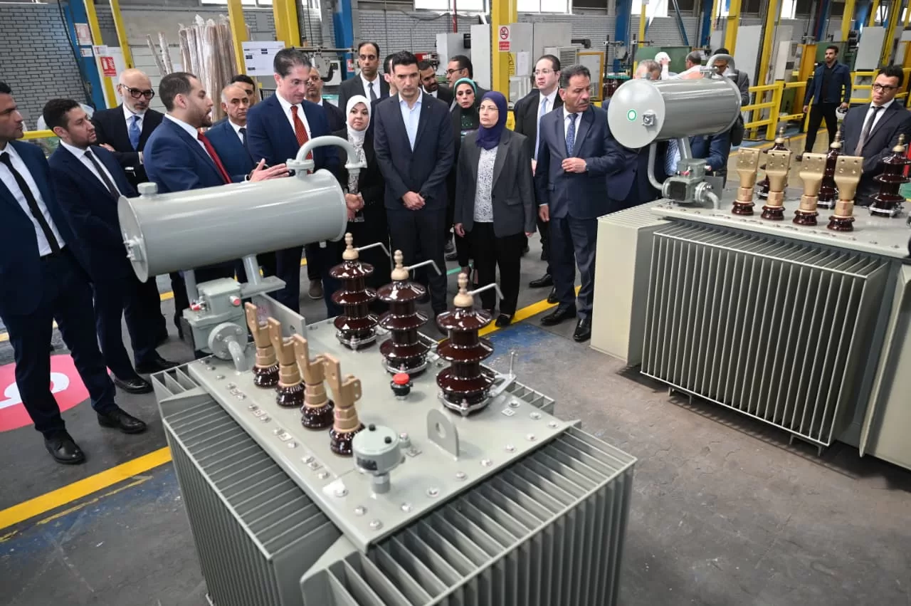 في أولى جولاته الميدانية.. وزير الصناعة: ملتزمون بدعم المصانع لرفع نسبة المكون المحلي وتطوير كفاءة الموردين 5 - جريدة الجمهورية WhatsApp Image 2026 02 19 at 12.03.11 PM 1 - جريدة الجمهورية