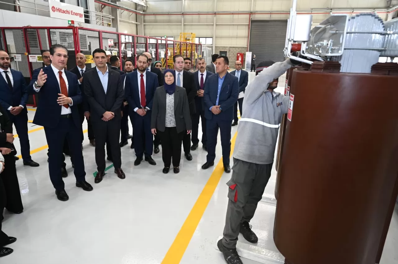 في أولى جولاته الميدانية.. وزير الصناعة: ملتزمون بدعم المصانع لرفع نسبة المكون المحلي وتطوير كفاءة الموردين 7 - جريدة الجمهورية WhatsApp Image 2026 02 19 at 12.03.12 PM 1 - جريدة الجمهورية