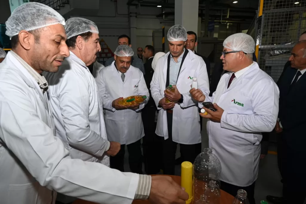 في أولى جولاته الميدانية.. وزير الصناعة: ملتزمون بدعم المصانع لرفع نسبة المكون المحلي وتطوير كفاءة الموردين 21 - جريدة الجمهورية WhatsApp Image 2026 02 19 at 12.15.44 PM 3 - جريدة الجمهورية