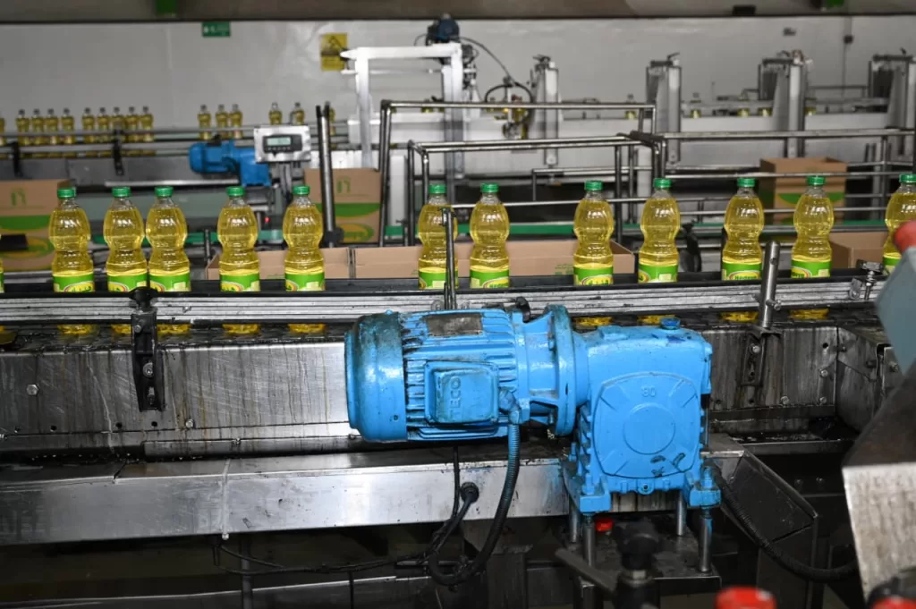 في أولى جولاته الميدانية.. وزير الصناعة: ملتزمون بدعم المصانع لرفع نسبة المكون المحلي وتطوير كفاءة الموردين 12 - جريدة الجمهورية WhatsApp Image 2026 02 19 at 12.15.46 PM 1 - جريدة الجمهورية