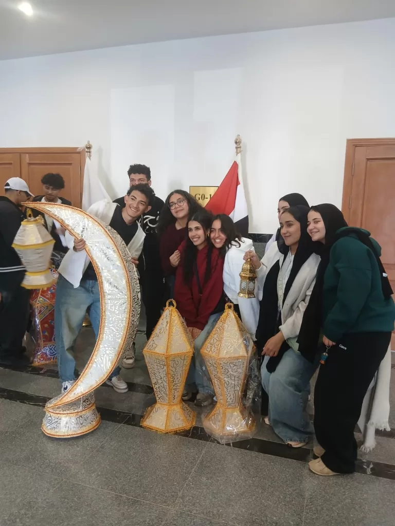 طلاب جامعة القاهرة الأهلية يحيون الأجواء الرمضانية في مشهد يعكس روح الأسرة الواحدة 13 - جريدة الجمهورية WhatsApp Image 2026 02 19 at 9.53.21 AM 3 - جريدة الجمهورية