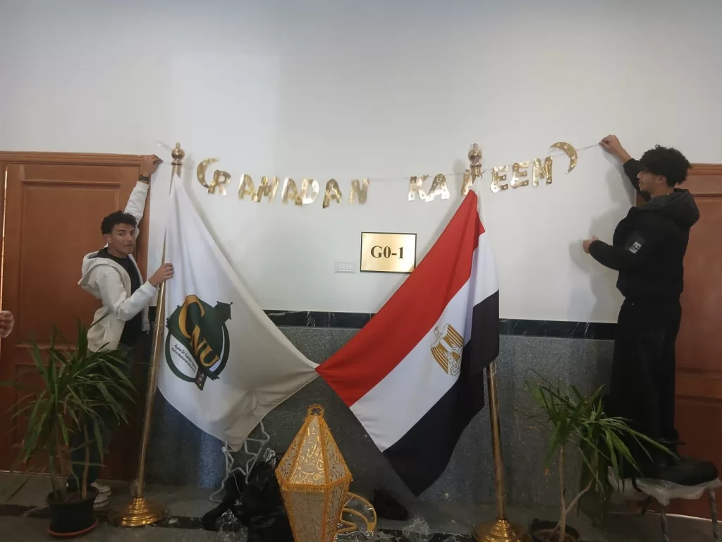 طلاب جامعة القاهرة الأهلية يحيون الأجواء الرمضانية في مشهد يعكس روح الأسرة الواحدة 6 - جريدة الجمهورية WhatsApp Image 2026 02 19 at 9.53.23 AM 1 - جريدة الجمهورية