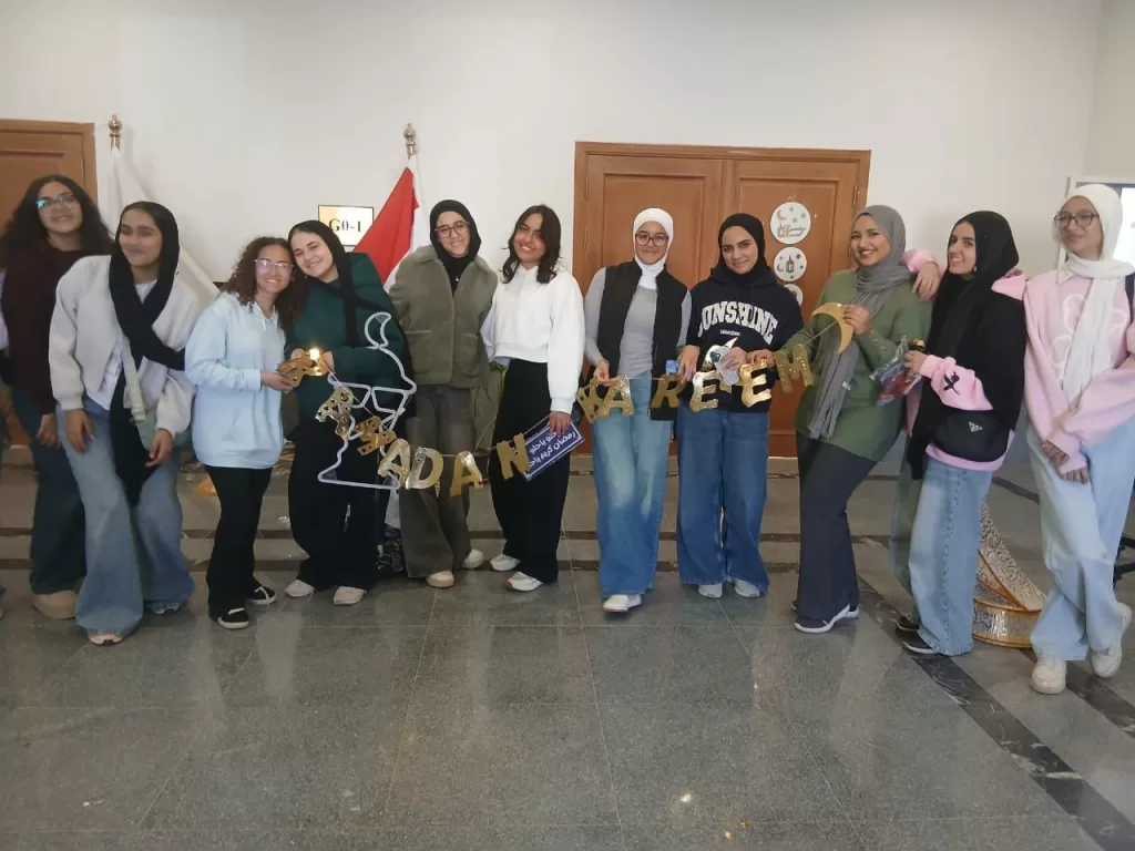 طلاب جامعة القاهرة الأهلية يحيون الأجواء الرمضانية في مشهد يعكس روح الأسرة الواحدة 2 - جريدة الجمهورية WhatsApp Image 2026 02 19 at 9.53.23 AM - جريدة الجمهورية