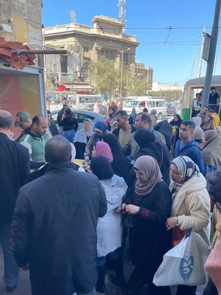 بـ90 جنيهًا للدجاجة.. إقبال كثيف على منافذ «سوبر توفير» التابعة لـ«مستقبل مصر» 4 - جريدة الجمهورية WhatsApp Image 2026 02 20 at 8.39.59 PM 1 - جريدة الجمهورية