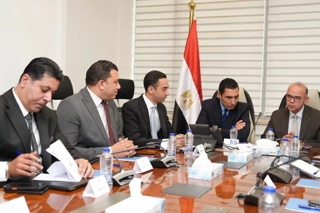 وزيرا «الشباب» و«الاستثمار» يبحثان إطلاق صناديق استثمارية لدعم الأبطال الرياضيين 2 - جريدة الجمهورية WhatsApp Image 2026 02 21 at 3.42.15 PM - جريدة الجمهورية