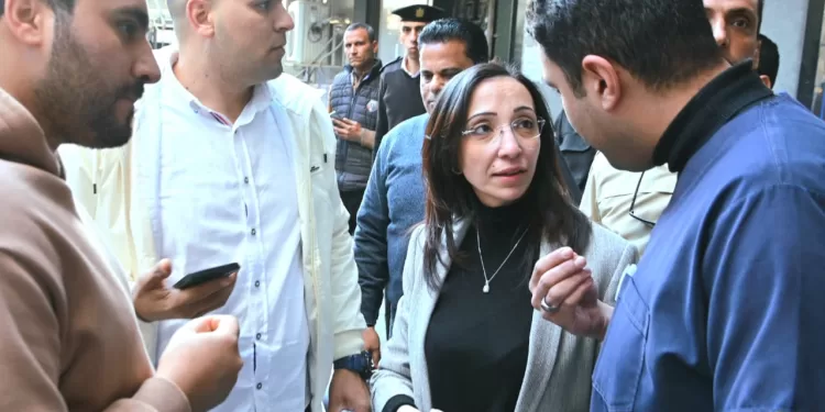في جولة مفاجئة للمعهد الطبي بدمنهور.. محافظ البحيرة تُوجه بتنظيم دخول المرضى وتسريع خدمات الطوارئ