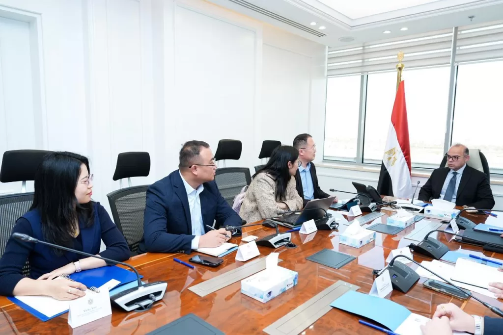 باستثمارات 100 مليون دولار.. وزير الاستثمار يبحث مع «هيميلي» الصينية إنشاء مصنع لقوالب الإطارات في مصر 5 - جريدة الجمهورية WhatsApp Image 2026 02 23 at 1.46.03 PM 1 - جريدة الجمهورية