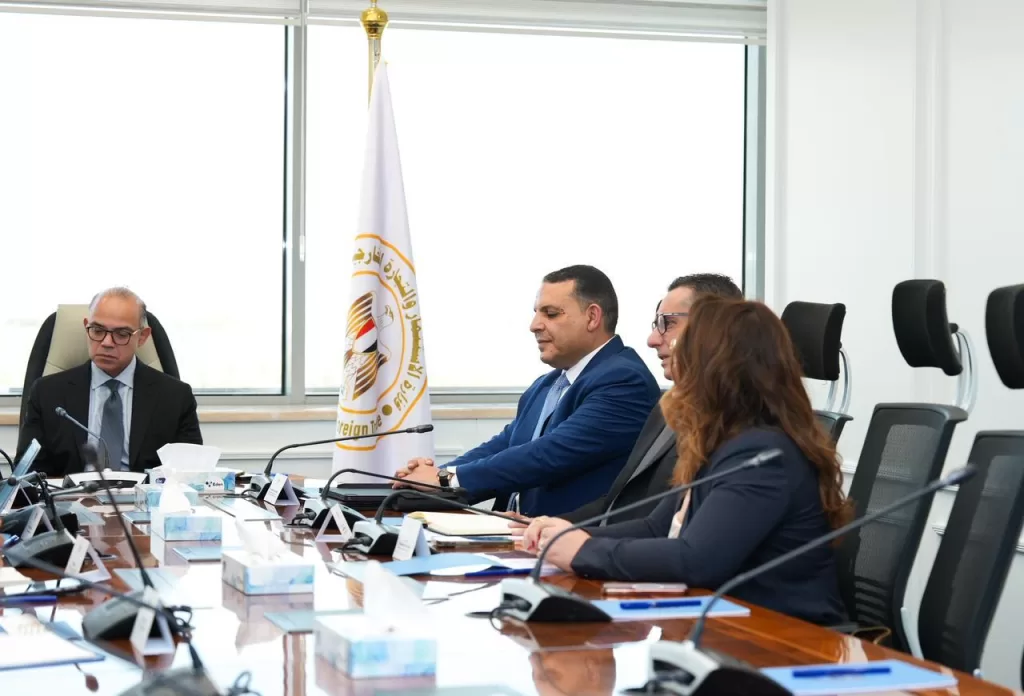 باستثمارات 100 مليون دولار.. وزير الاستثمار يبحث مع «هيميلي» الصينية إنشاء مصنع لقوالب الإطارات في مصر 4 - جريدة الجمهورية WhatsApp Image 2026 02 23 at 1.46.03 PM 2 - جريدة الجمهورية