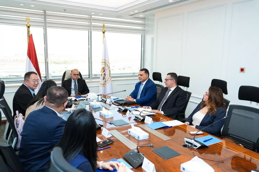 باستثمارات 100 مليون دولار.. وزير الاستثمار يبحث مع «هيميلي» الصينية إنشاء مصنع لقوالب الإطارات في مصر 3 - جريدة الجمهورية WhatsApp Image 2026 02 23 at 1.46.03 PM 3 - جريدة الجمهورية