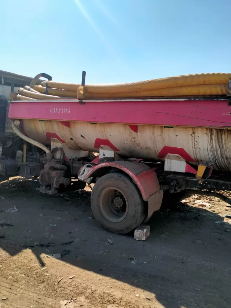 ضبط سيارتي «كسح» تلقيان مخلفات في مناطق سكنية بنجع حمادي 2 - جريدة الجمهورية WhatsApp Image 2026 02 24 at 1.21.23 PM 1 - جريدة الجمهورية