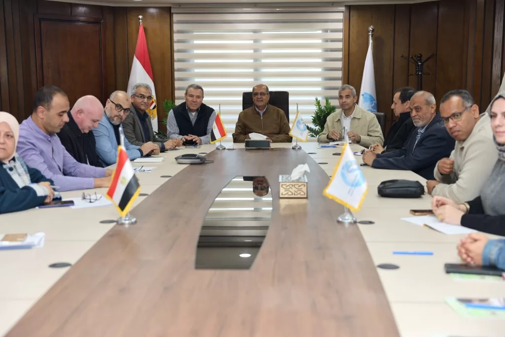 رئيس «قابضة المياه» يتفقد محطة تحلية سفاجا ويعاين موقع المحطة الجديدة لزيادة الإنتاج بـ30 ألف م3/يوم 8 - جريدة الجمهورية WhatsApp Image 2026 02 24 at 1.59.36 PM 3 - جريدة الجمهورية