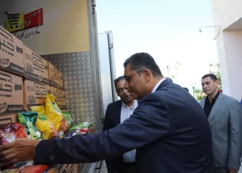 محافظ البحر الأحمر يتفقد قوافل «مستقبل مصر» للسلع الغذائية لدعم المدن الحدودية والبعيدة
