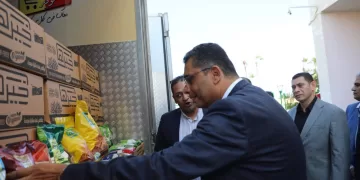 محافظ البحر الأحمر يتفقد قوافل «مستقبل مصر» للسلع الغذائية لدعم المدن الحدودية والبعيدة