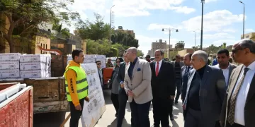 محافظ الفيوم يشهد انطلاق قافلة “أبواب الخير” لتوزيع 2000 كرتونة غذائية