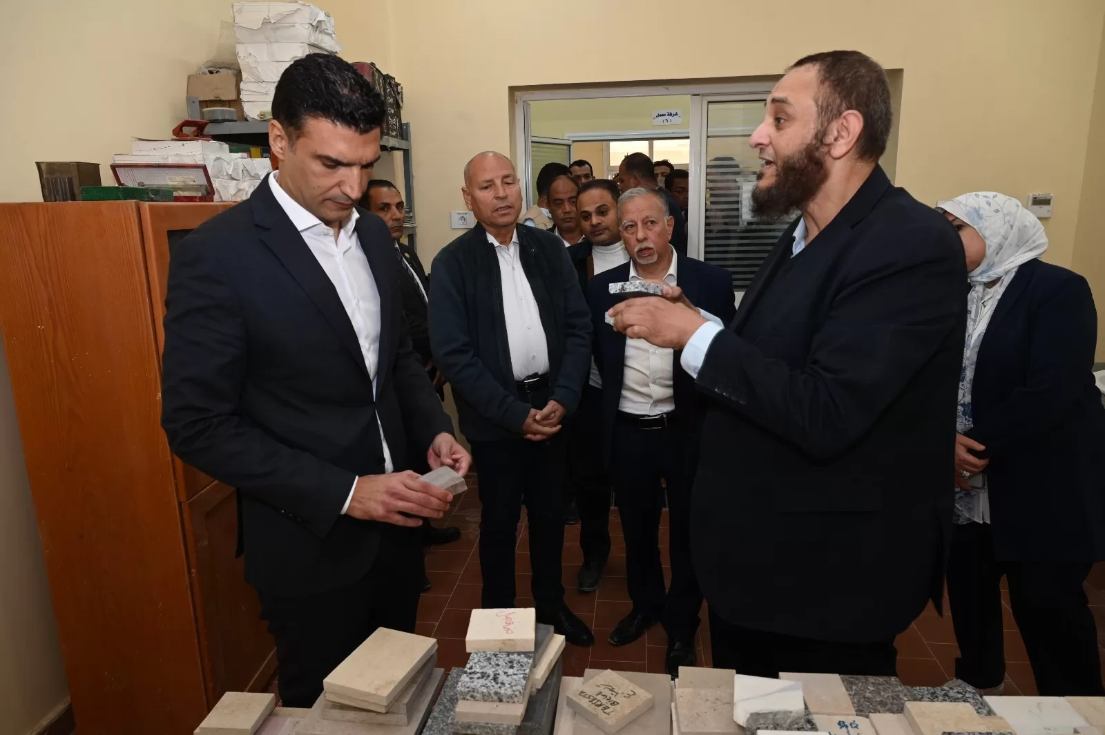 وزير الصناعة ومحافظ القاهرة يتفقدان 5 قلاع إنتاجية بـ«شق الثعبان» لبحث سبل دعم المصنعين 9 - جريدة الجمهورية WhatsApp Image 2026 02 25 at 12.59.41 PM - جريدة الجمهورية