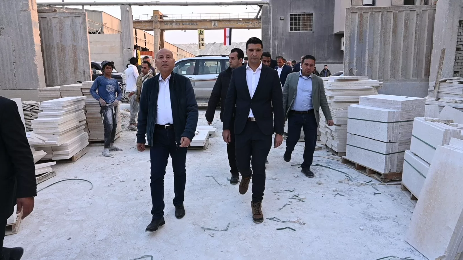 وزير الصناعة ومحافظ القاهرة يتفقدان 5 قلاع إنتاجية بـ«شق الثعبان» لبحث سبل دعم المصنعين 27 - جريدة الجمهورية WhatsApp Image 2026 02 25 at 12.59.50 PM 2 - جريدة الجمهورية