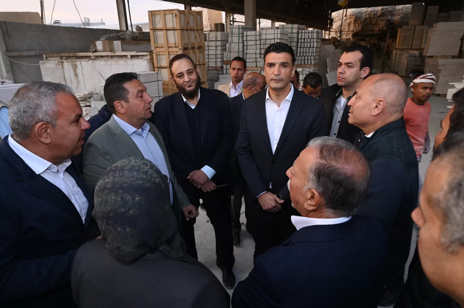 وزير الصناعة ومحافظ القاهرة يتفقدان 5 قلاع إنتاجية بـ«شق الثعبان» لبحث سبل دعم المصنعين 29 - جريدة الجمهورية WhatsApp Image 2026 02 25 at 12.59.51 PM - جريدة الجمهورية