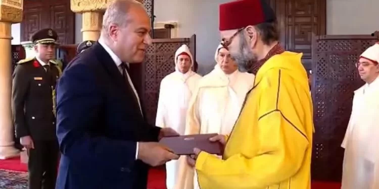 السفير المصري بالرباط يقدم أوراق اعتماده للملك محمد السادس