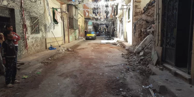 حي غرب الإسكندرية يرفع 40 طن أتربة ورديم من شارع «السنيين» بكرموز 1 - جريدة الجمهورية حي غرب الإسكندرية يرفع 40 طن أتربة ورديم من شارع «السنيين» بكرموز