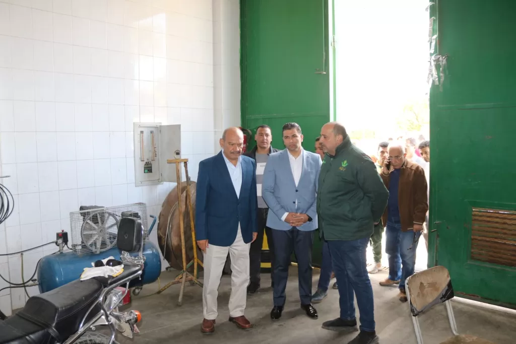 محافظ السويس يتفقد محطات الوقود للتأكد من توافر المواد البترولية والالتزام بالأسعار 3 - جريدة الجمهورية WhatsApp Image 2026 02 28 at 5.31.04 PM 1 - جريدة الجمهورية