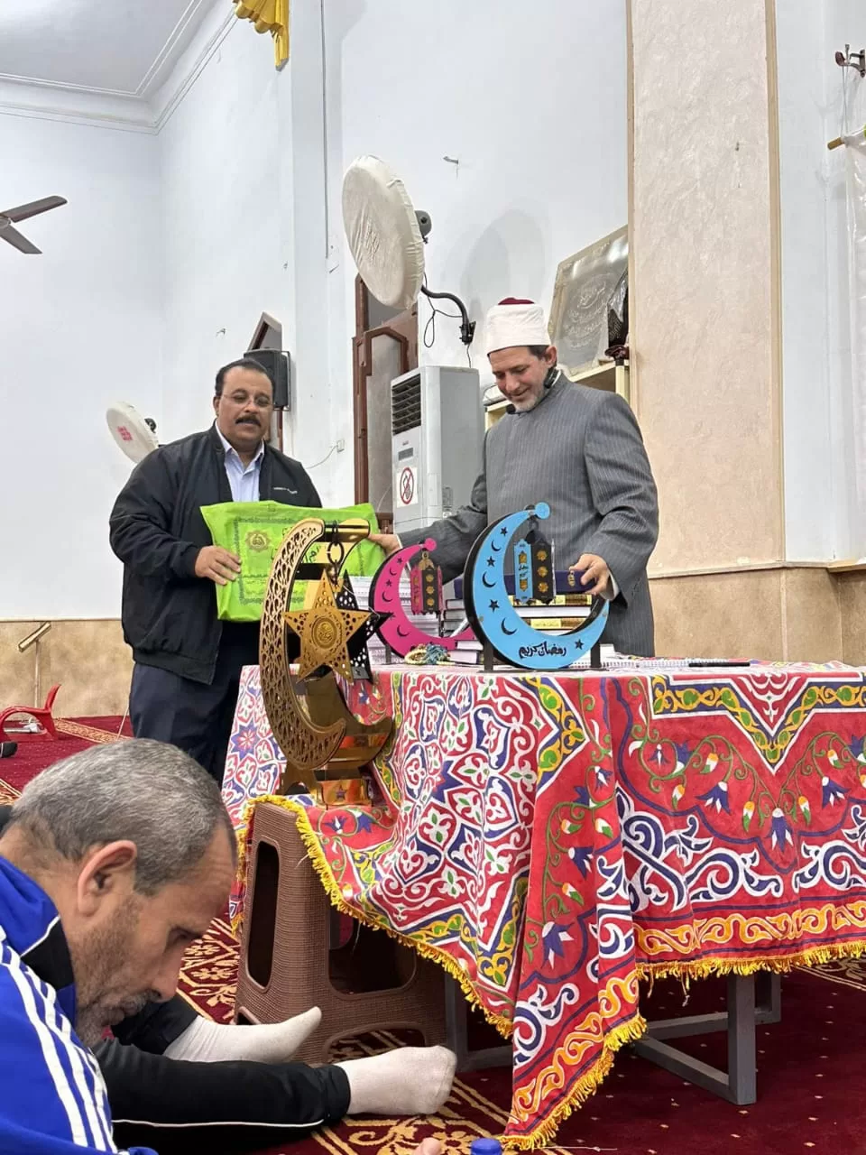 في ذكرى العاشر من رمضان.. مسجد «الشهيد وائل» بمدينة المستقبل يُكرم أبطال حرب أكتوبر 4 - جريدة الجمهورية WhatsApp Image 2026 02 28 at 8.50.50 PM - جريدة الجمهورية