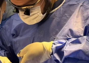 الأولى من نوعها بـ صحة الدقهلية.. نجاح جراحة دقيقة لإصلاح الجهاز التنفسي لطفل حديث الولادة