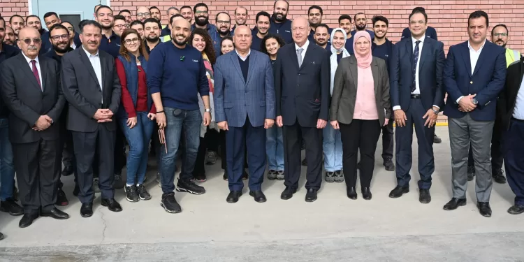 وزير الصناعة: إجراءات قانونية ضد أي منشأة صناعية عشوائية تعمل بدون ترخيص وتضر بسمعة المنتج المصري