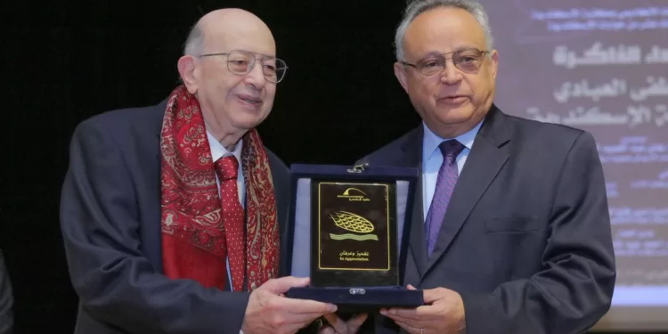 أصداء الذاكرة.. مصطفى العبادي ومكتبة الإسكندرية في جلسة ضمن سلسلة «حوارات الإسكندرية»