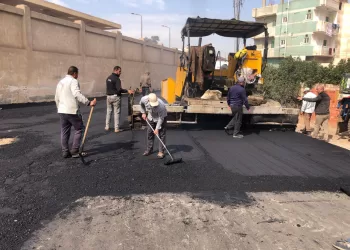 تطوير شامل لشبكة طرق «كوم حمادة»: مشروعات رصف وإنارة و«إنترلوك» بتكلفة تتجاوز 20 مليون جنيه