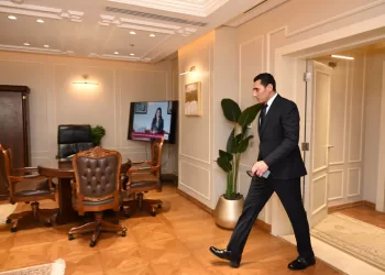 في أول يوم عمل بالوزارة: جوهر نبيل يصل المقر لمباشرة مهامه عقب أداء اليمين الدستورية