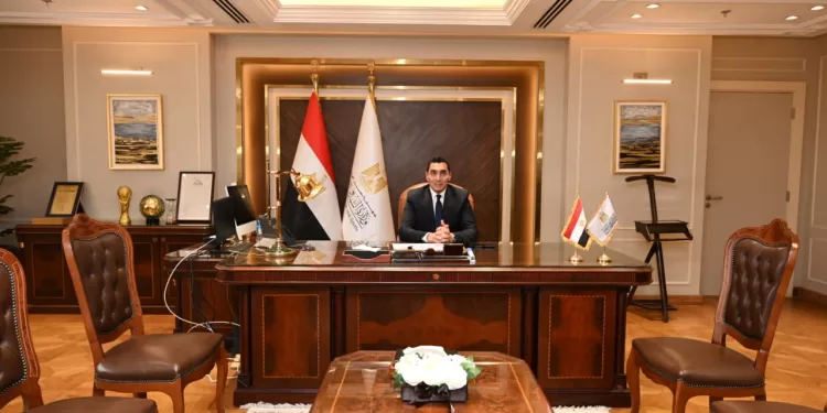 في أول يوم عمل بالوزارة: جوهر نبيل يصل المقر لمباشرة مهامه عقب أداء اليمين الدستورية