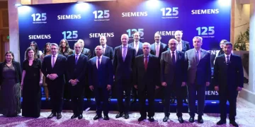 بحضور نائب رئيس الوزراء وعدد من الوزراء وزير التعليم العالي يشهد احتفالية «سيمنس» بمرور 125 عامًا من التعاون مع مصر 5 - جريدة الجمهورية بحضور نائب رئيس الوزراء وعدد من الوزراء وزير التعليم العالي يشهد احتفالية «سيمنس» بمرور 125 عامًا من التعاون مع مصر