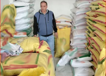 ضبط 36 طن سلع غذائية مجهولة المصدر ومنتهية الصلاحية بالشرقية