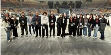 طلاب برنامج الترجمة بجامعة العاصمة يقدمون أداءً مشرفًا في كأس العالم للسلاح بالقاهرة