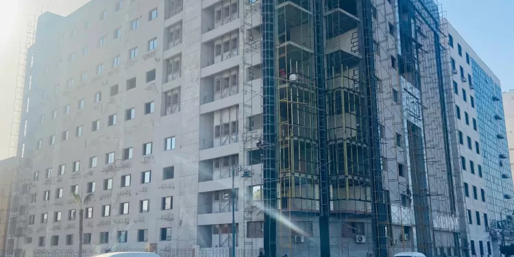 رئيس جامعة دمنهور يتفقد إنشاءات كلية طب الأسنان ويشيد بدعم الدولة للجامعات الحكومية 1 - جريدة الجمهورية رئيس جامعة دمنهور يتفقد إنشاءات كلية طب الأسنان ويشيد بدعم الدولة للجامعات الحكومية