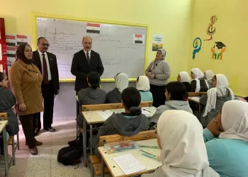 مدير تعليم الإسكندرية يتابع انتظام الدراسة في الفصل الدراسي الثاني