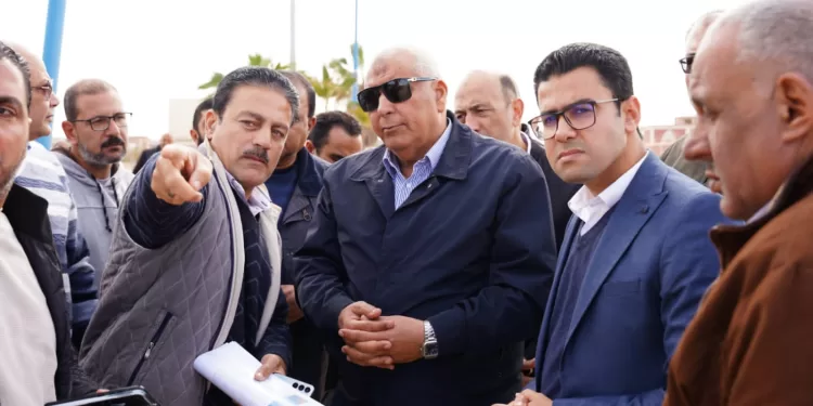 في أولى جولاته الميدانية.. محافظ مطروح يتفقد مدخل مدينة مرسى مطروح 1 - جريدة الجمهورية في أولى جولاته الميدانية.. محافظ مطروح يتفقد مدخل مدينة مرسى مطروح