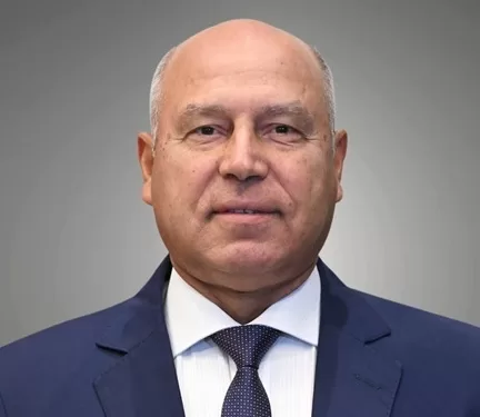 وزارة الصناعة: سحب الأراضي من المستثمرين غير الجادين.. ضرورةُ بدء أعمال الإنشاءات والالتزام بالجداول الزمنية للتنفيذ