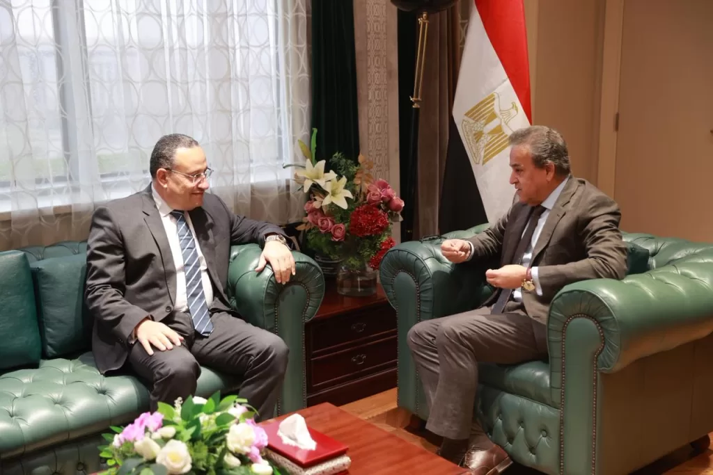 وزيرا الصحة والتعليم العالي يبحثان استراتيجية وطنية موسعة لتدريب وتأهيل الكوادر الطبية 3 - جريدة الجمهورية 0 2 - جريدة الجمهورية