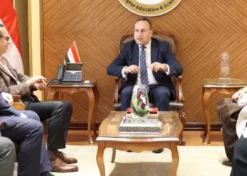 وزير التعليم العالي يبحث مع رئيس جامعة «بون» الألمانية آفاق التعاون الأكاديمي وبرامج التميز البحثي