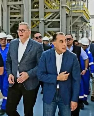 رئيس الوزراء يتفقد ميناء «سوميد» وصومعة «عتاقة» بالسويس لمتابعة تأمين احتياطيات الغاز والقمح 1 - جريدة الجمهورية رئيس الوزراء يتفقد ميناء «سوميد» وصومعة «عتاقة» بالسويس لمتابعة تأمين احتياطيات الغاز والقمح