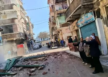 حي غرب الإسكندرية يُزيل «خطورة داهمة» بعقار في القباري استجابةً لبلاغات المواطنين 7 - جريدة الجمهورية حي غرب الإسكندرية يُزيل «خطورة داهمة» بعقار في القباري استجابةً لبلاغات المواطنين