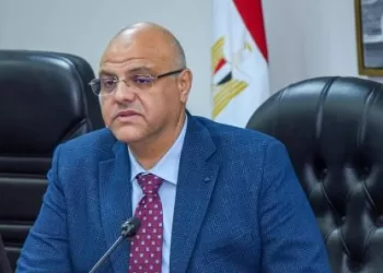محافظ الإسكندرية ينهي أزمة اللوحات الإعلانية «المستفزة» ويقرر محاسبة المسؤولين عنها