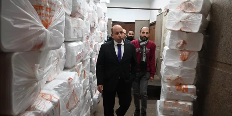 عميد طب قصر العيني يقود جولة تفقدية شاملة للمطبخ الرئيسي ومخازن التغذية بالمستشفيات خلال شهر رمضان 1 - جريدة الجمهورية عميد طب قصر العيني يقود جولة تفقدية شاملة للمطبخ الرئيسي ومخازن التغذية بالمستشفيات خلال شهر رمضان