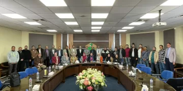 مستثمرو العاشر يبحثون متطلبات التصدير لسوق المملكة المتحدة وآلية الحدود الكربونية