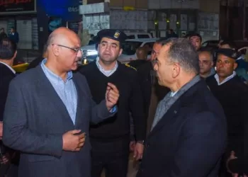 «محافظ الإسكندرية» يقود حملة مكبرة لمتابعة الالتزام بمواعيد غلق المحال الجديدة ويشدد على الحسم مع المخالفين 3 - جريدة الجمهورية «محافظ الإسكندرية» يقود حملة مكبرة لمتابعة الالتزام بمواعيد غلق المحال الجديدة ويشدد على الحسم مع المخالفين